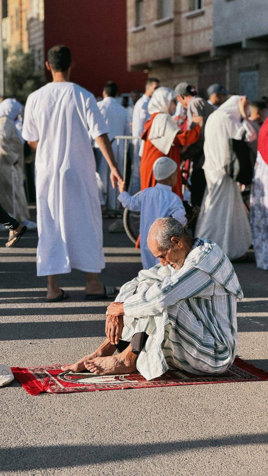 Prière dans la rue, Casablanca
